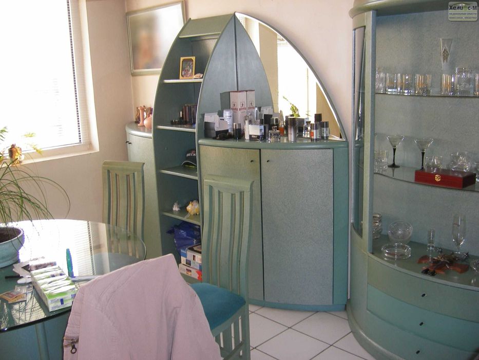 Тристаен апартамент, МЕЗОНЕТ, гр.Монтана, Широк център