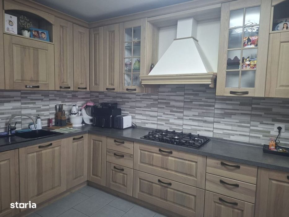 Boldesti  Casa Spatioasa P+E Cu Subsol, 191 Mp Utili,3 Dormitoare,Gara