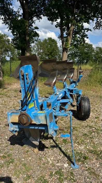 Lemken Europal 7. Claas Arion, Belarus, John Deere tortadi