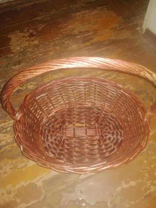 Продам корзину ручной работы