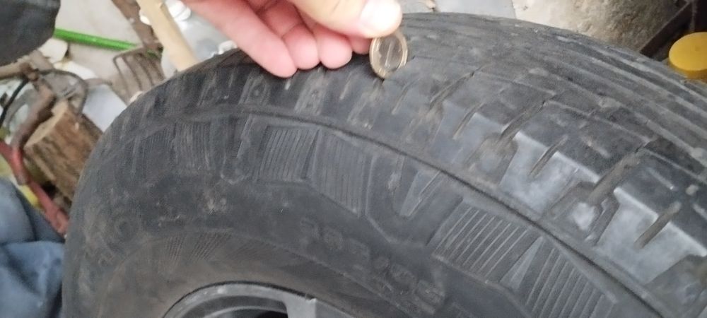 Джанта с гума за джип 225 75 16