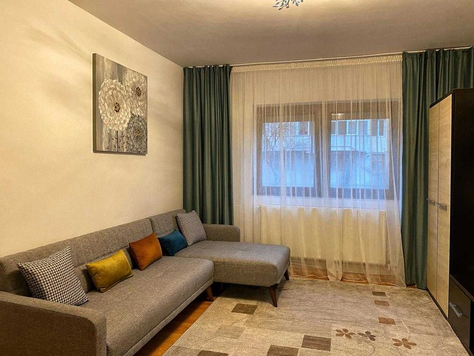 Vând coltar extensibil  gri deschis, 270 x 140 x 75 cm