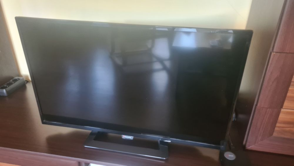 Телевизор Phillips 32PFH4100