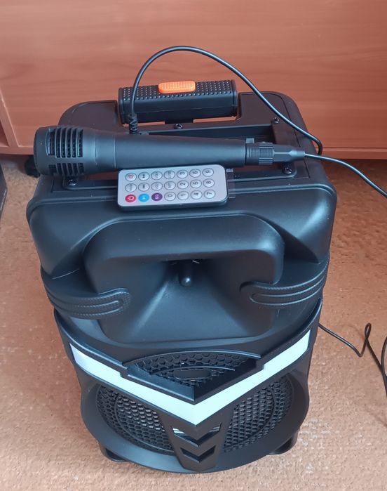 Продам новую музыкальную колонку