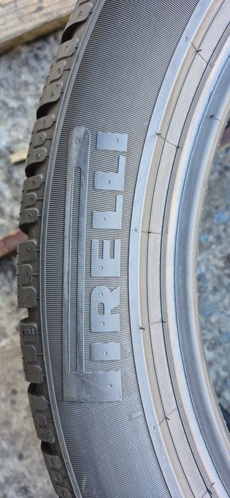 4 anvelope iarna Pirelli,fata 245/45/19,spate 275/40/19.Pret/bucata.