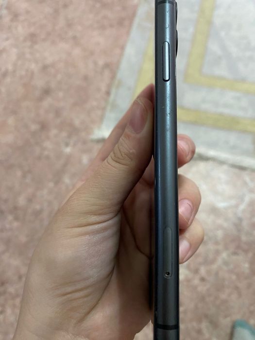 Айфон 11 64 гб ..