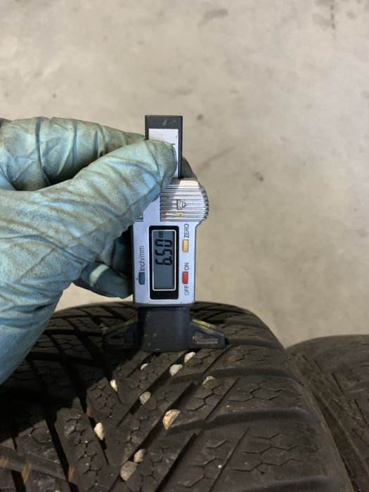 Anv m+s 185/60/15 Continental/Pirelli