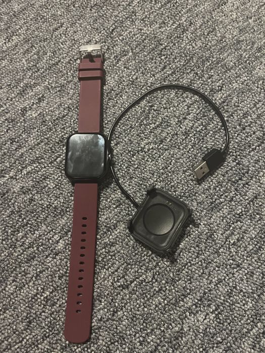Ceas smartwatch