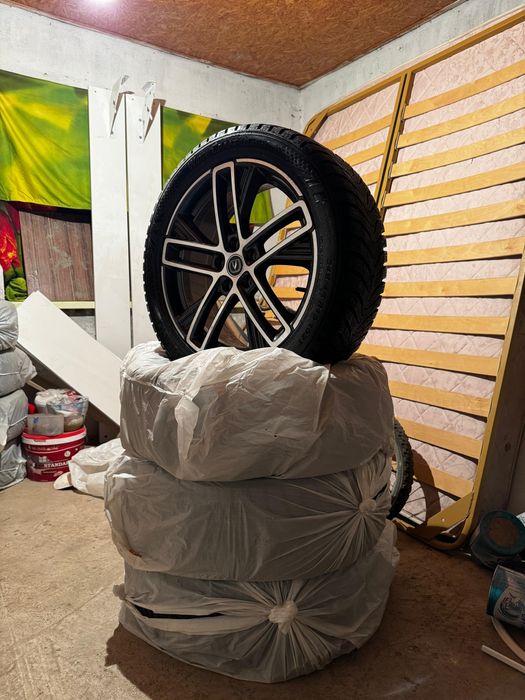 Диск с шинами Чанган Юни К 245/45/19