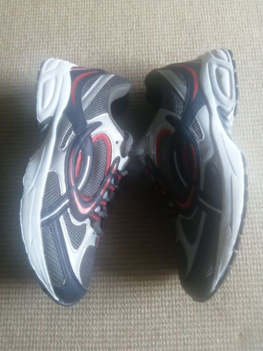 Общо цена чехли, Nike,+маратонки.