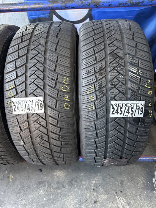 245/45/19 Vredestein M+S