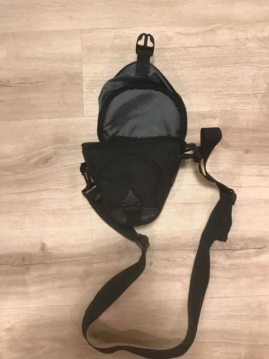 Canon 400D + obiectiv 18-55+2 baterii+cablu date+geanta