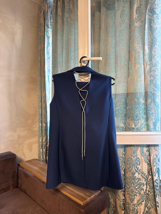 Платья.          .