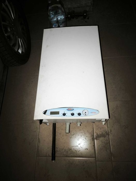 Газов котел Нова Флорида за части и комин от неръждавейка.