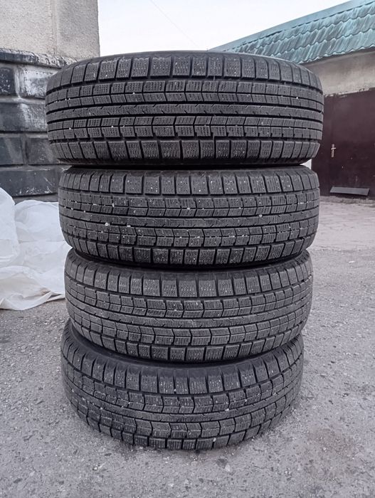 Продам зимние шины 215/60/17