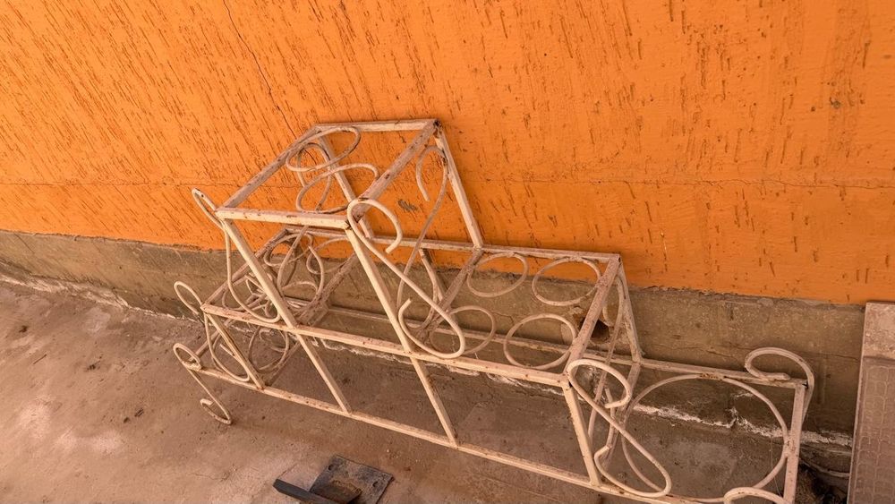 Гүл қоятын темірден жасалған оте керемет