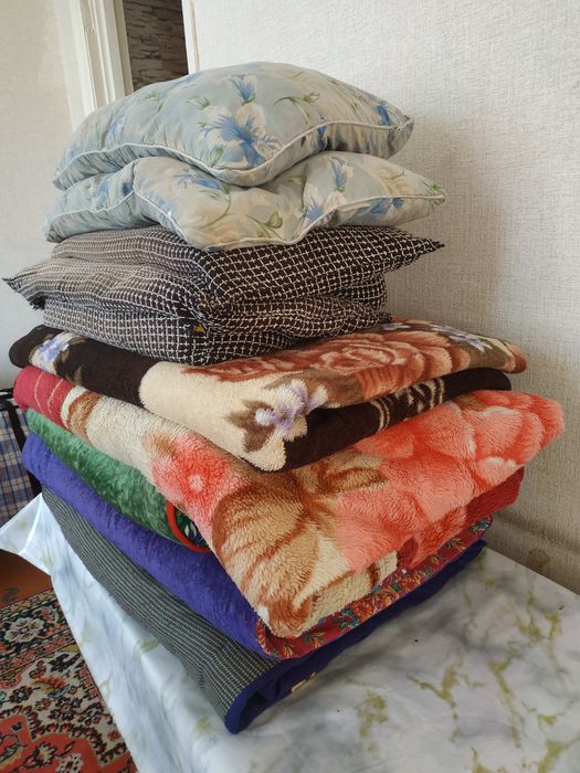 Көрпе, көрпеше, жастық, плед
