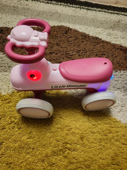 Bicicleta echilibru cu 4 roti Little dinosaur roz