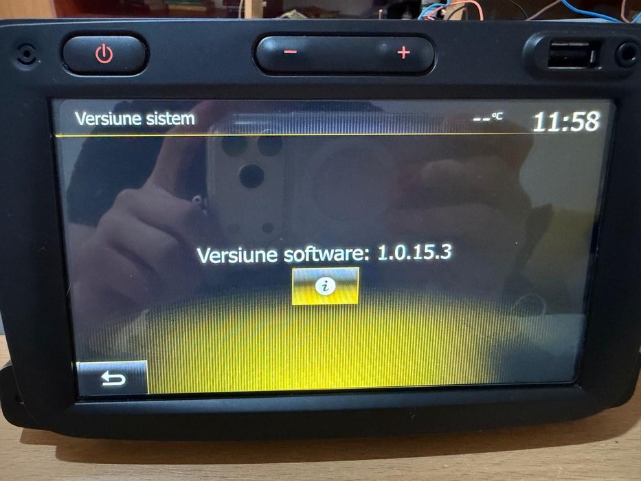Navigație originală Dacia MediaNav Evolution – CarPlay / Android Auto