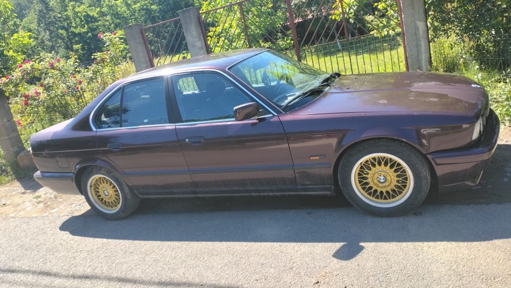 Vând bmw  e34 an 93