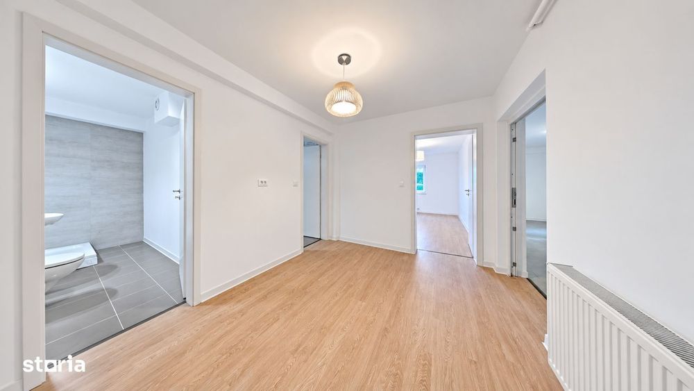 Apartament spatios, potrivit-locuire sau activitati profesionale, Avan