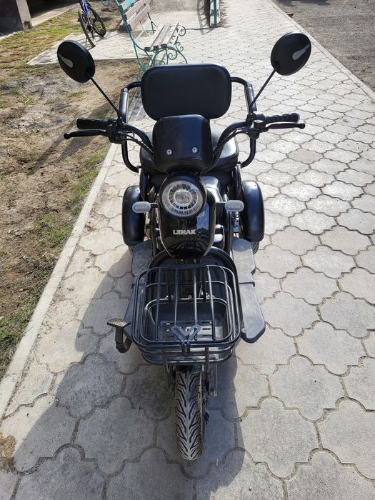 Электроскутер Lenak чёрный