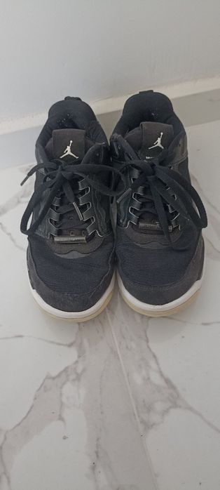 Продавам обувки : Jordan MAX 200.