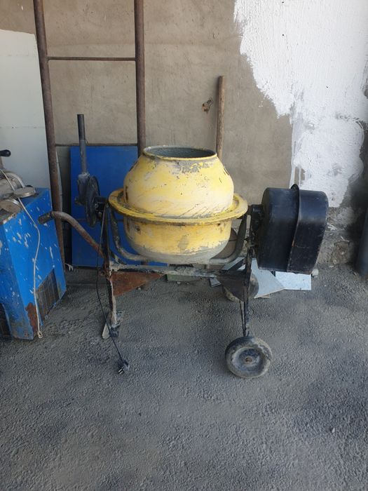 Продам бетономешалку
