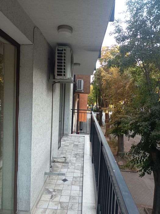 Тристаен апартамент, 81.8 кв.м., обзаведен, 2 тераси, ново строителство. / 3-room apartment, 81.8 sq.m, furnished, 2 terraces, new building type
