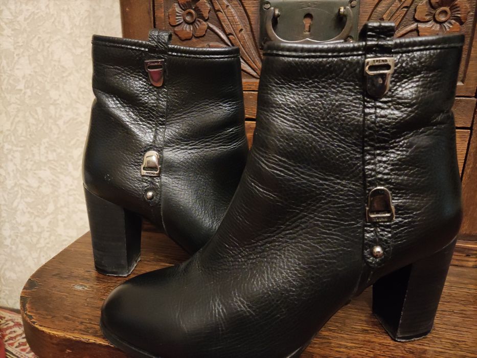 Полусапожки женские