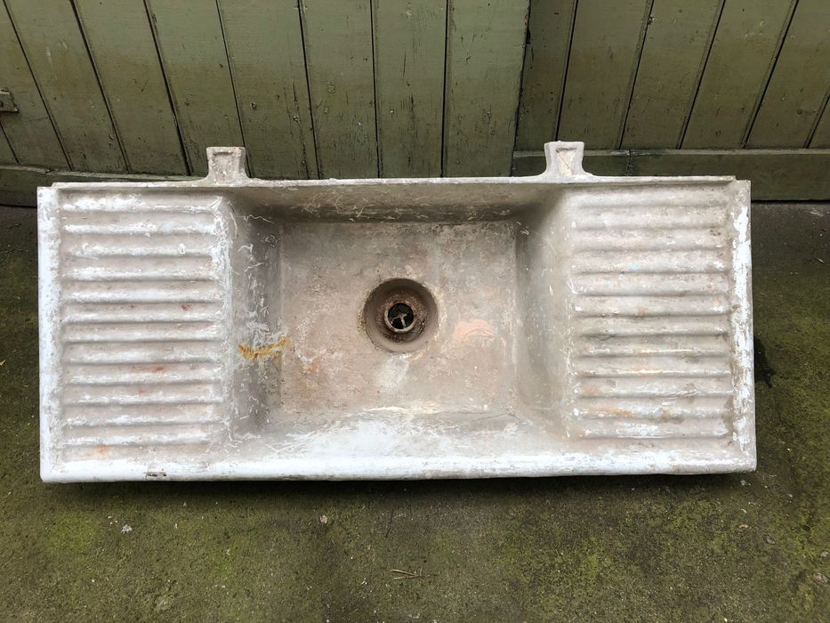 цветарници,огледала и разни домашни .