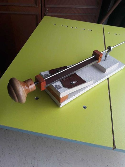 Приспособление для заточки ножей