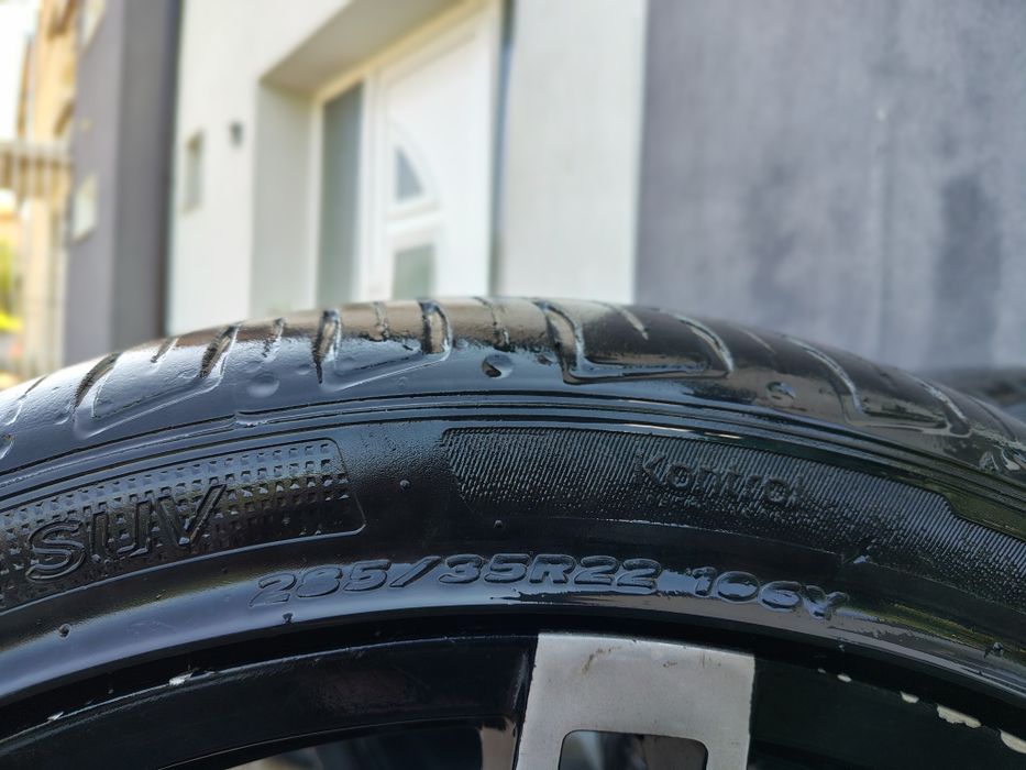 Размери:285/35R22 Джанти 22цола с летни гуми.