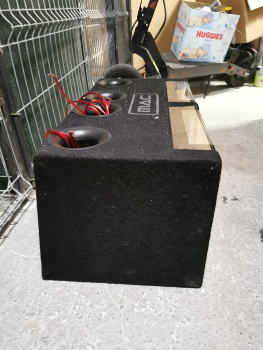 Vand subwoofer auto mac si statie magnat