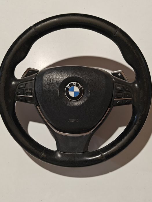 Vând volan BMW  seria 5 F10/F11 padele top stare buna cu airbag