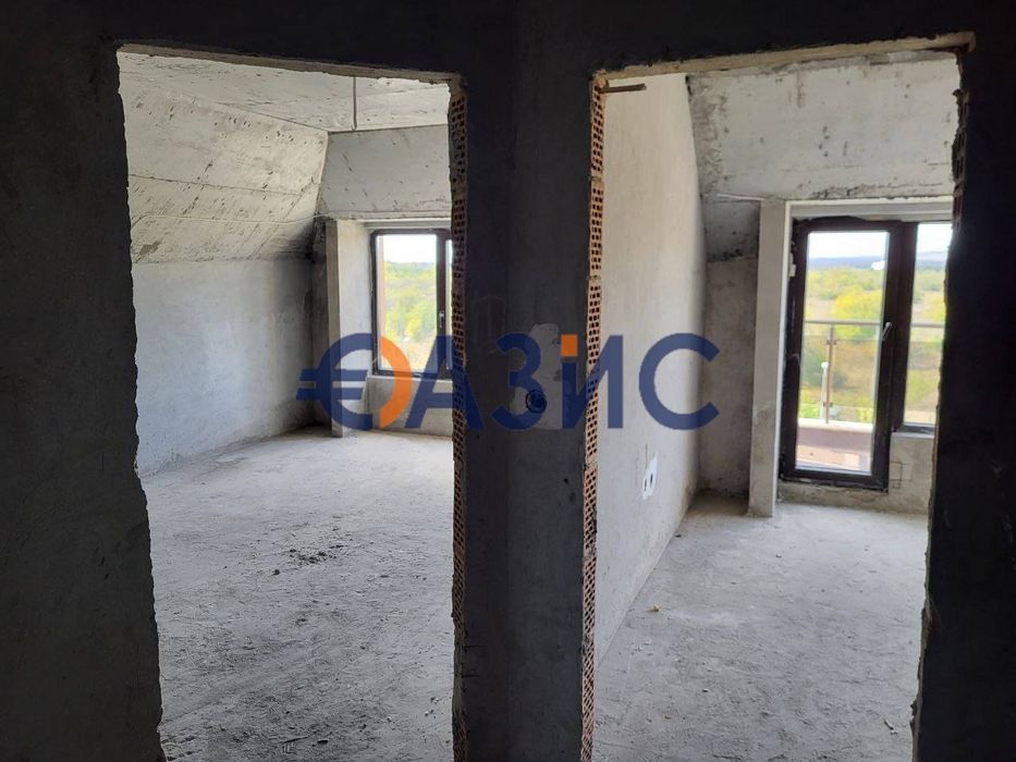 Продава се Многостаен апартамент в Несебър - 150 кв.м за 873 €/кв.м - Снимка #2