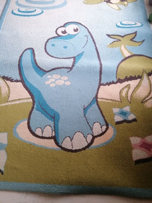 Страхотни пътеки и килим.