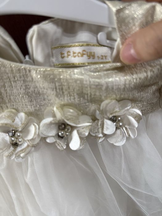 Продам платья за 2000