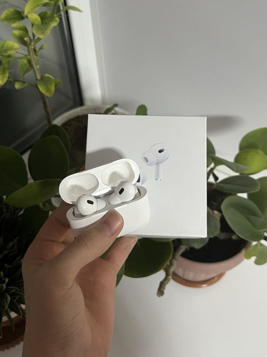 Эйр подс про 2 в хорошом состоянии