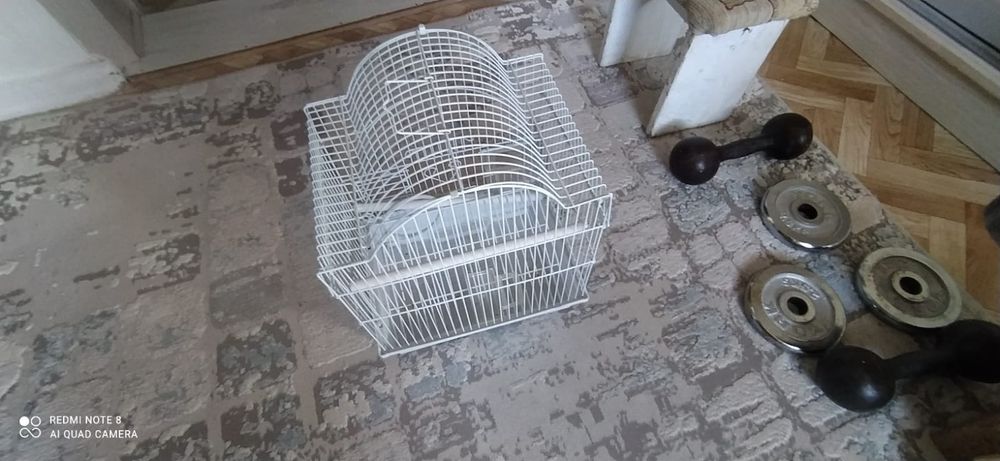 Клетку для птиц продам бу.