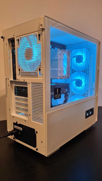 Геймърски Компютър! RTX 5070Ti, Intel i7-14700КF, 32GB RAM - НОВ!