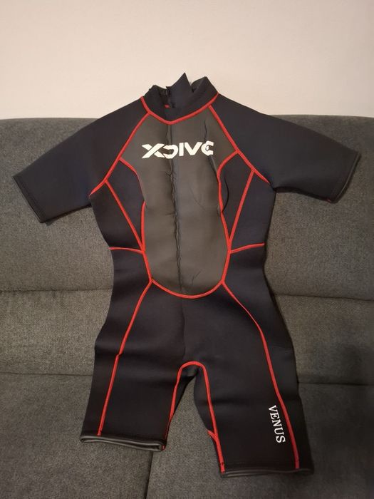 Costum neopren, scafandru, scufundari