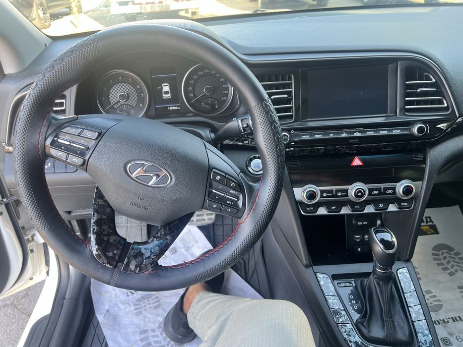 Hyundai elantra 2019 yil