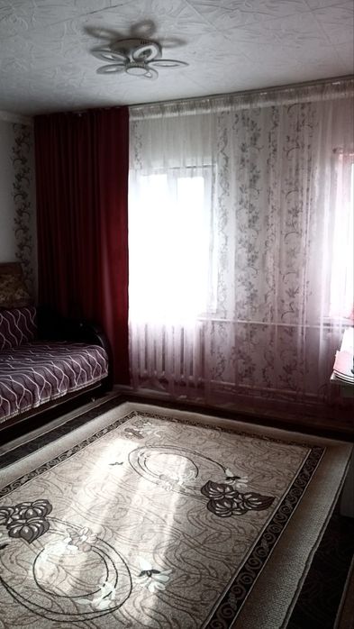 Продается полдома в хорошем районе!