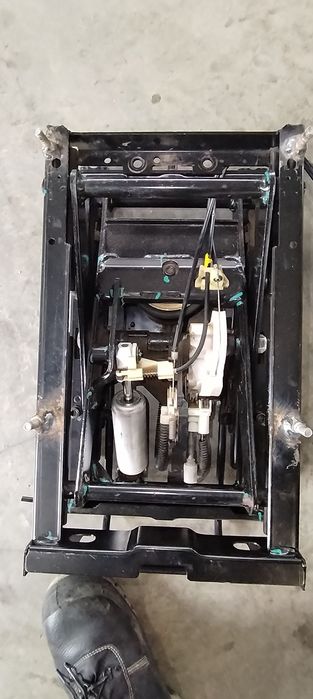 Пневмосидения в робочем состояние.