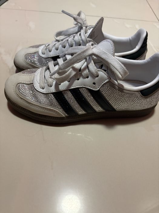 Дамски обувки adidas