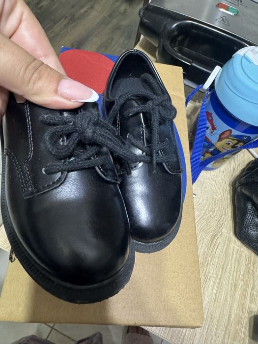 Pantofi H&M baietei