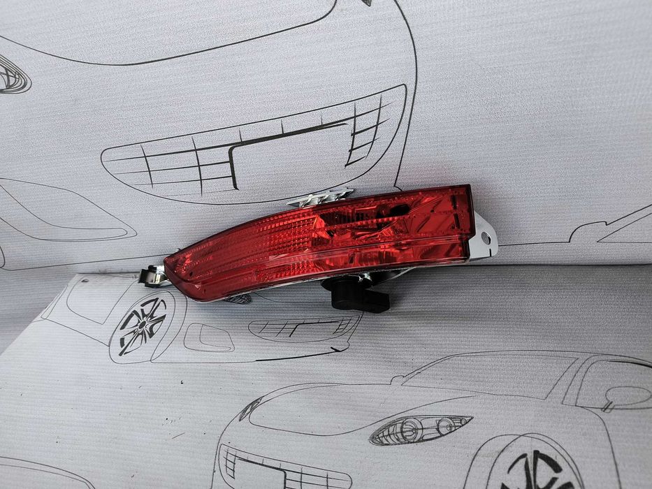 Lampa Ceata Spate Stanga Volkswagen Touareg 2011 / 2010-2014 Cod OEM 173672 (4B2)