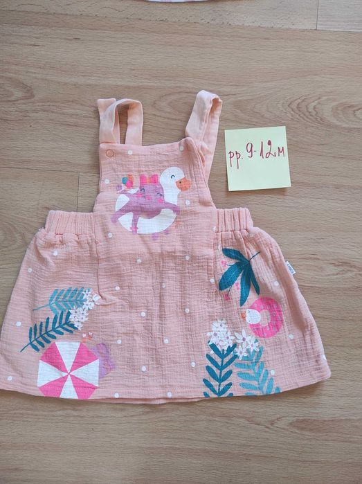 Лот от бебешки дрешки за момиче, 9-12 м.
