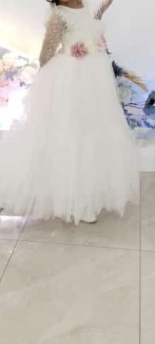 Продам платье для девочки